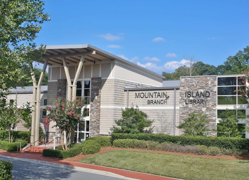 Exterior of the Mountain Island branch of Charlotte Mecklenburg Library